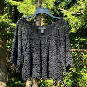 🆕Crochet-Style Black Top in XS